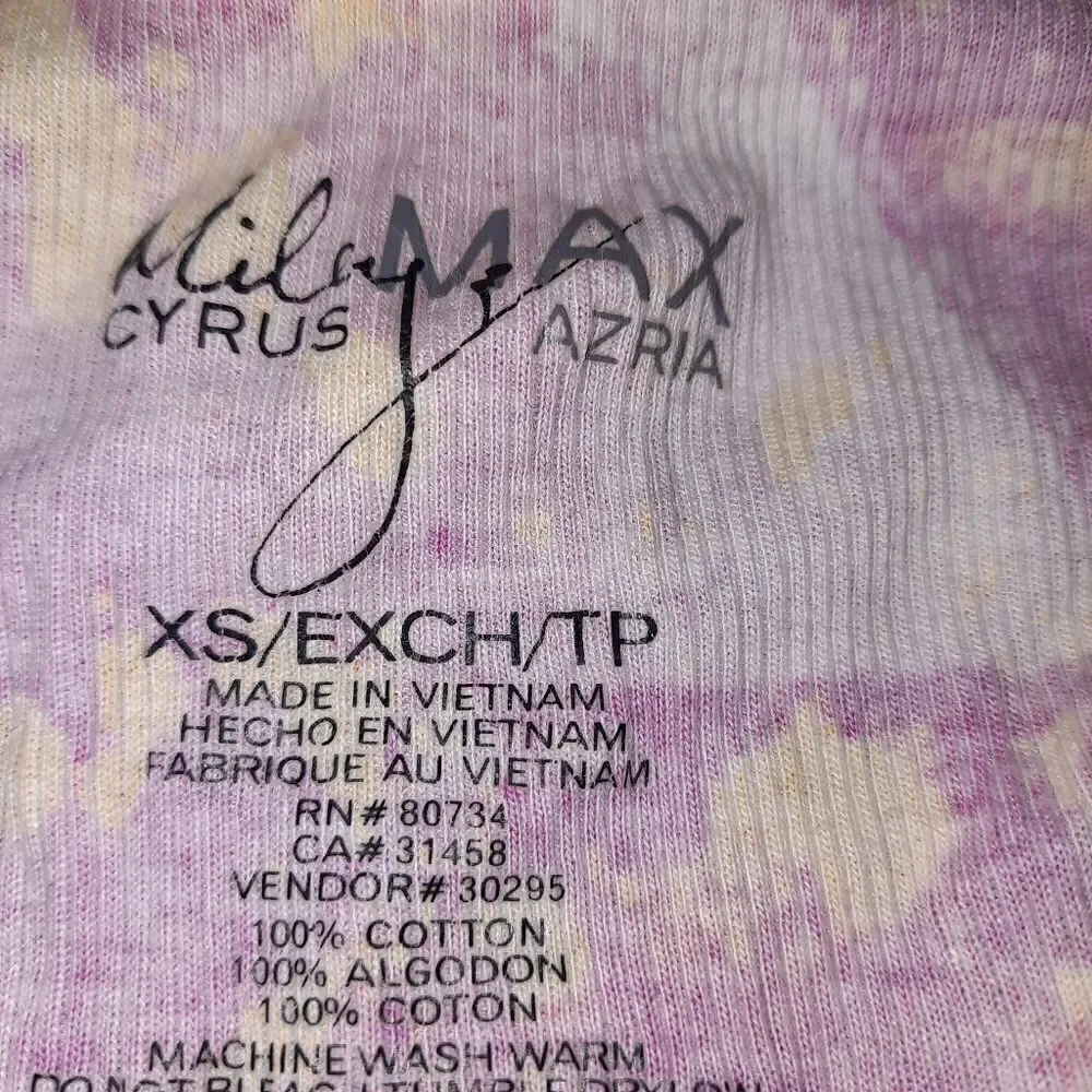 Miley Cyrus & Max Azaria tank - Picture 2 of 2